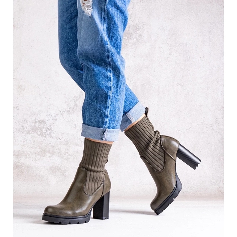 D/CEO Vihreät nilkkurit Aseran ekonahasta 2