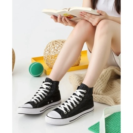 Naisten Raven Black Sneakers musta 1