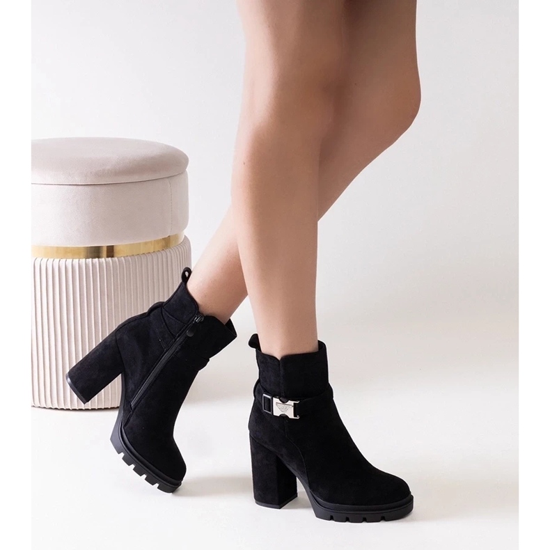 D/CEO Mustat korkeakorkoiset nilkkurit, joissa on Torhia-solki 1