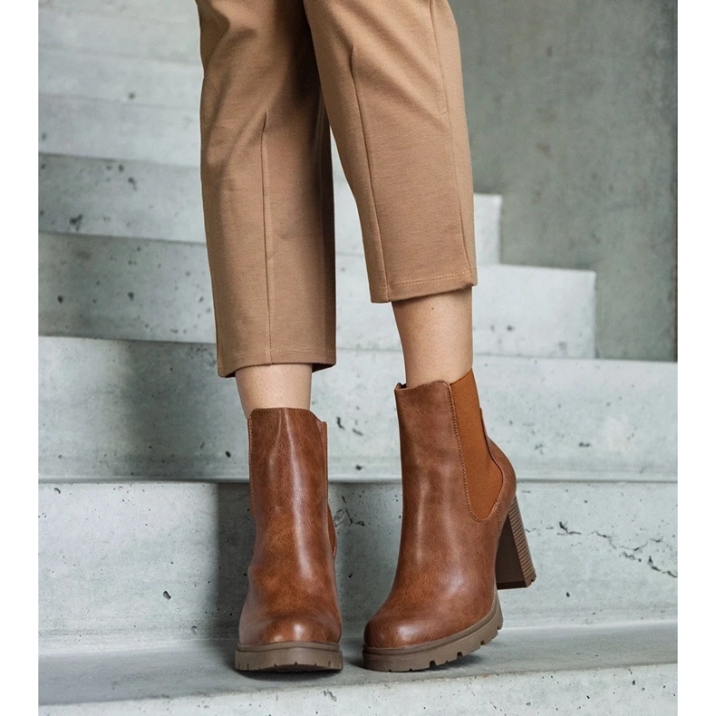 D/CEO Ruskeat slip-on nilkkurit Motena ekonahasta 2