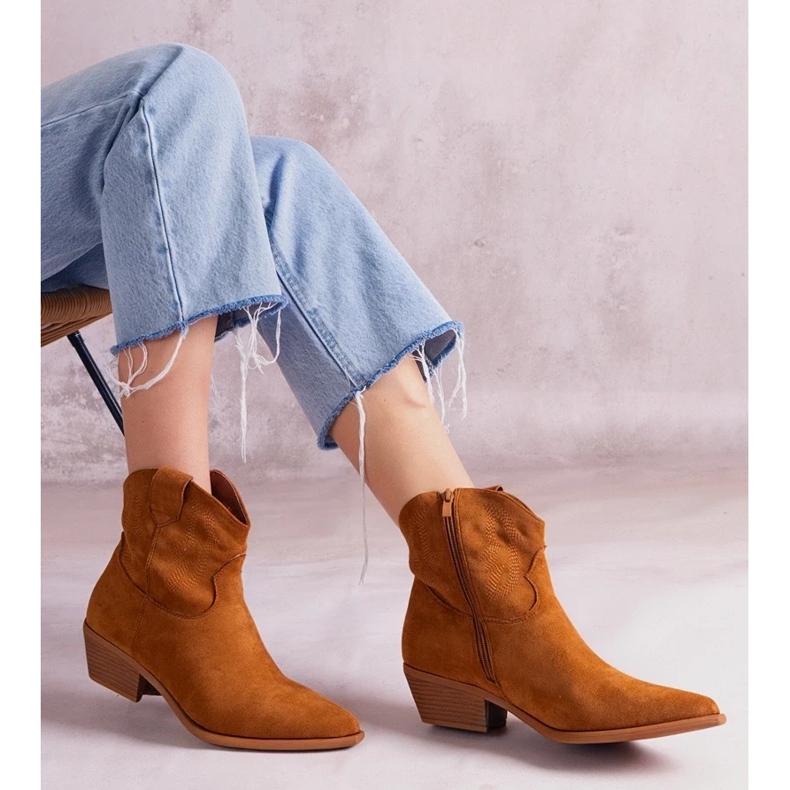 D/CEO Erinne ruskeat nilkkurit 1