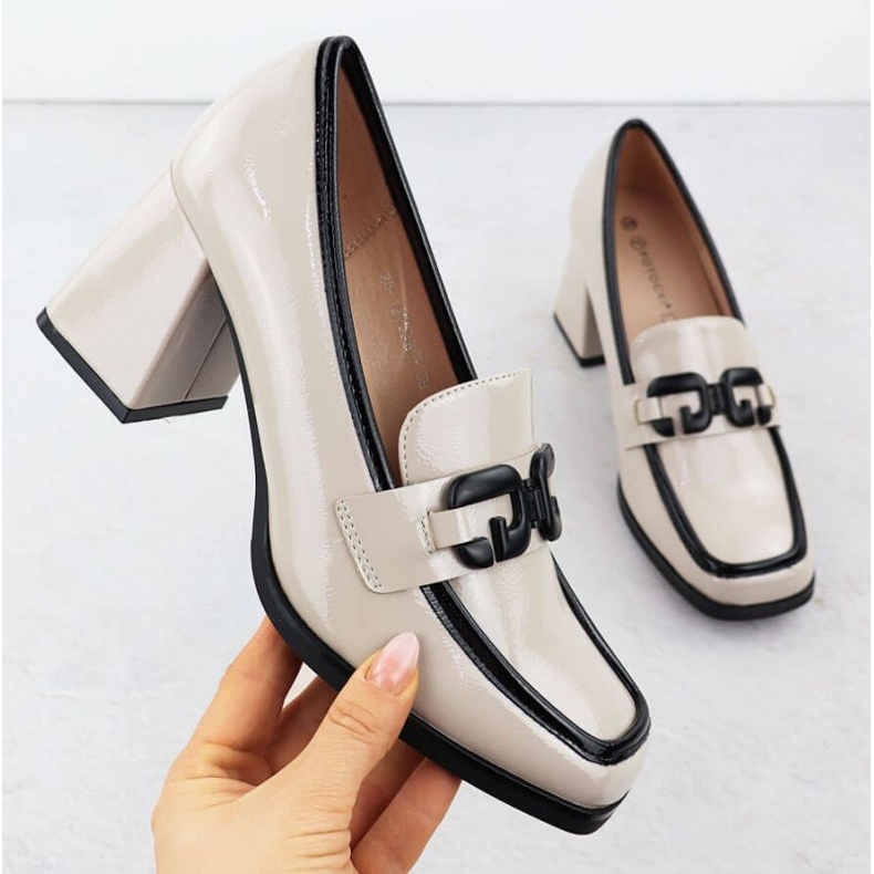 Maalattuja kenkiä Potocki SZ12553 koristeella beige 1