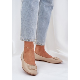 Eco Leather Ballerinas beige -sisustuksella 2