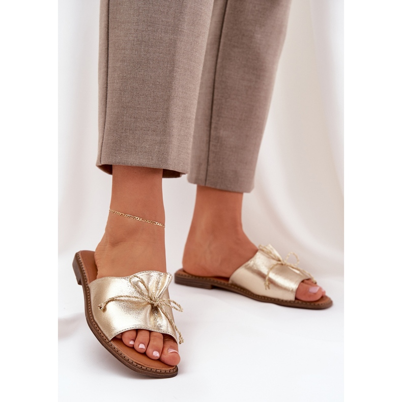 Litteä pohja flops koristeellisella kultaisella keulalla kultainen 2