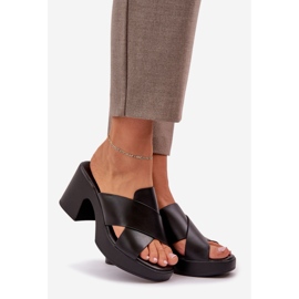 Lightwear Flip -Flops ekon nahkapylväässä mustana 1