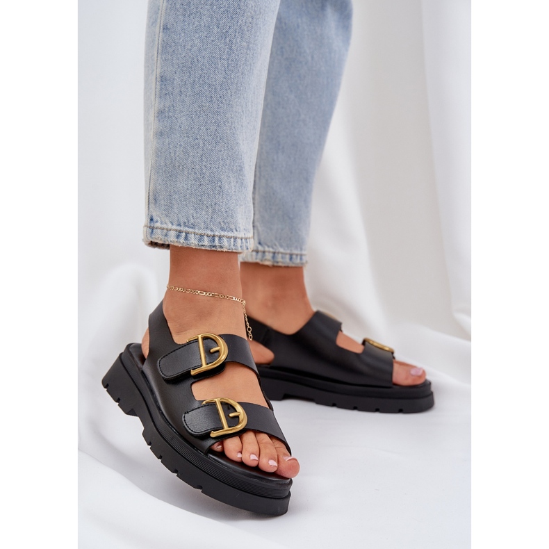 Eco -nahkainen sandaalit, joissa on mustat kiinnittimet 2