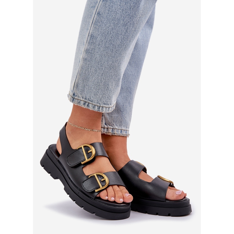 Eco -nahkainen sandaalit, joissa on mustat kiinnittimet 1
