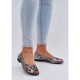 Jezzi Hopea avoimet balleriinit paljain sormilla 2