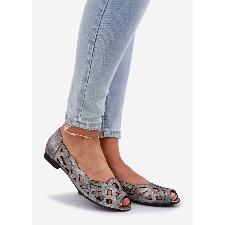 Jezzi Hopea avoimet balleriinit paljain sormilla 1