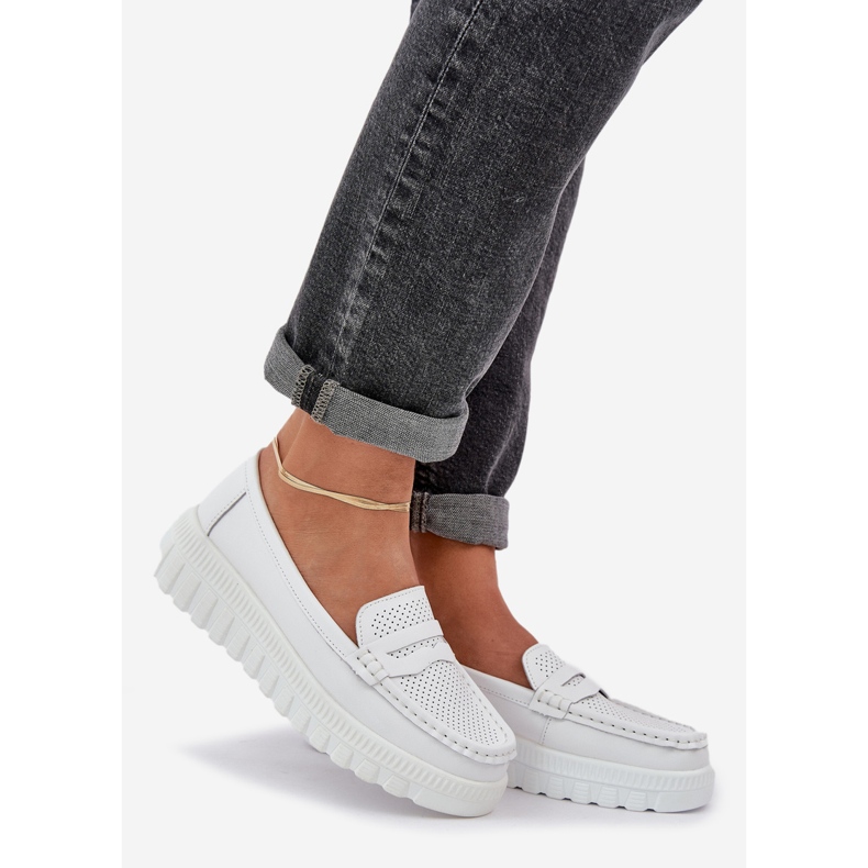 Naisten avoimien nahkapesot valkoisella alustalla valkoinen 1