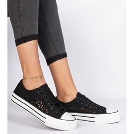 Mustat aukot naisten lenkkarit 2