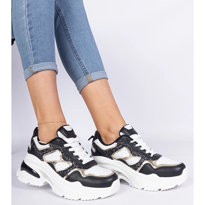 Mustat naisten lenkkarit koristeltu kimaltelevat 1