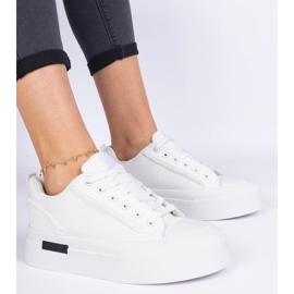 Valkoiset naisten materiaalit lenkkarit laiturilla valkoinen 1