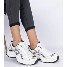 Mustat naisten tennarit massiivisella pohjalla valkoinen 2