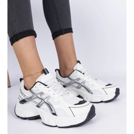 Mustat naisten tennarit massiivisella pohjalla valkoinen 1