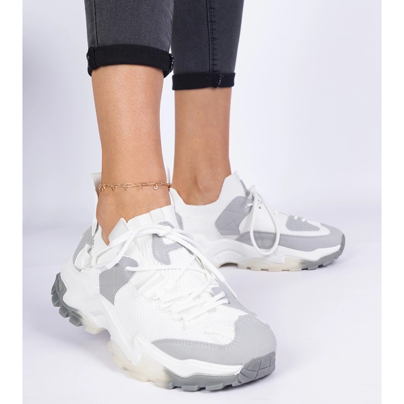 Naisten valkoiset lenkkarit, joissa on sukka -yläosa valkoinen 1