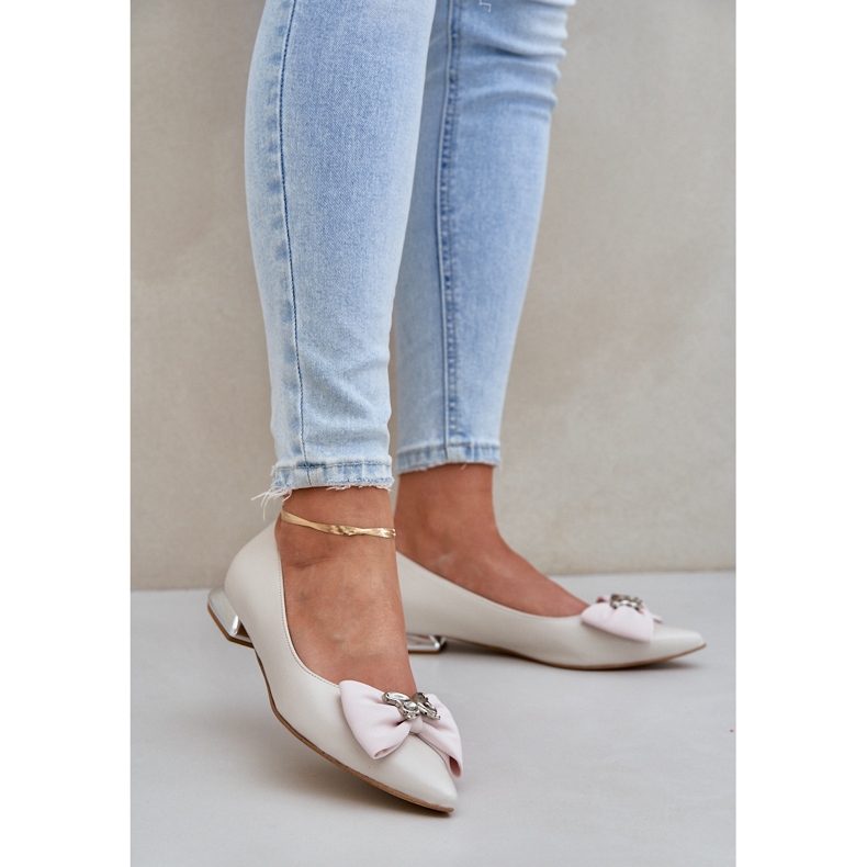 Laura Messi Tyylikkät nahkaiset naisten pumput laurea messi 2893 beige keula 1