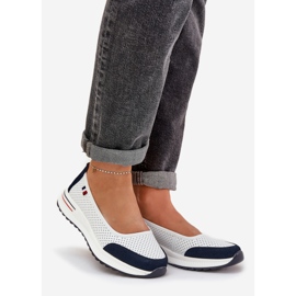 Valkoiset ja laivastonsiniset kiilan balleriinit valkoinen 1