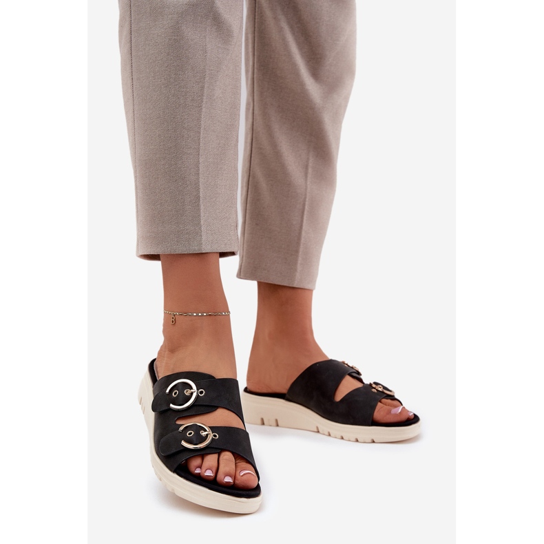 Kevyet naisten kiilat mustalla solkilla 1