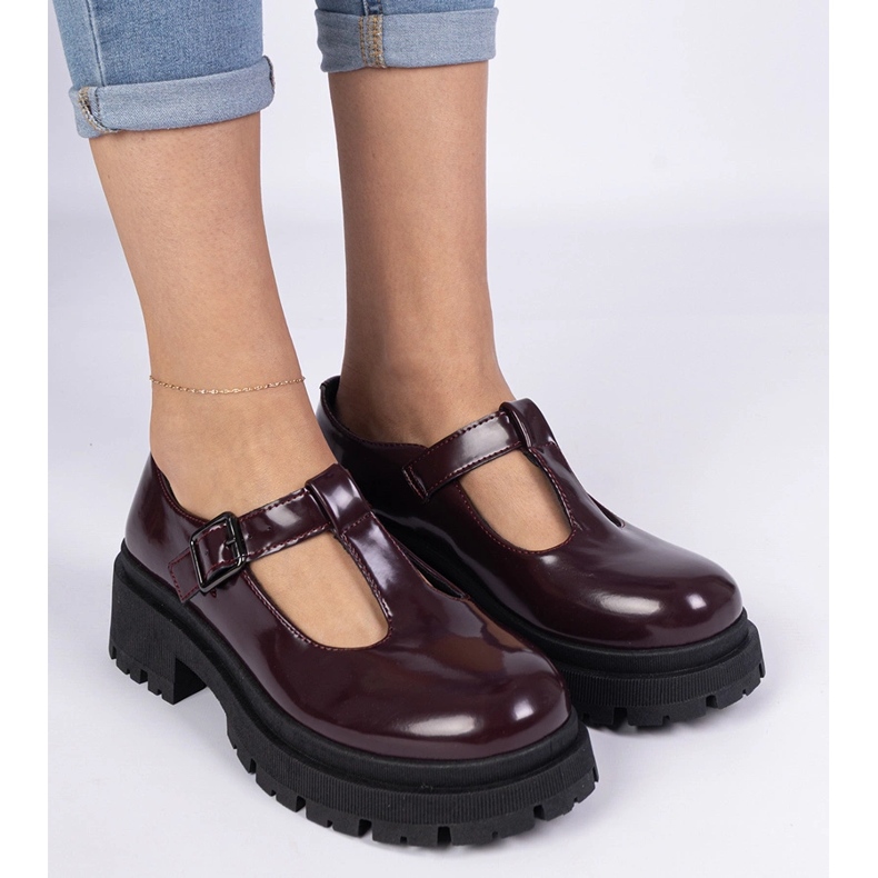 Burgundin kengät ekologisella laiturilla punainen 2