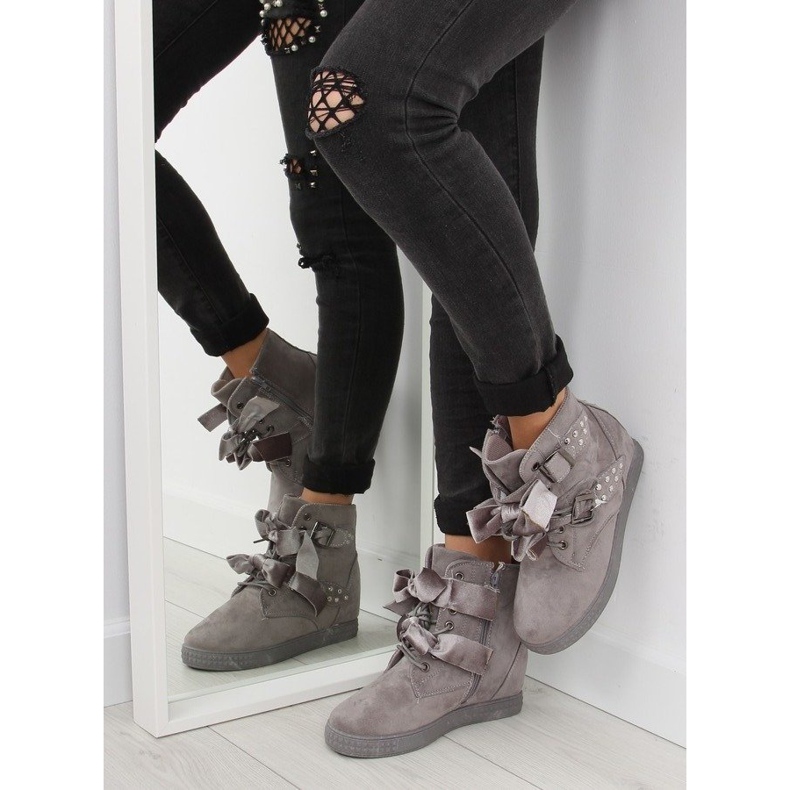 Harmaa A-79 Harmaa lenkkarit 1