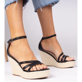 Mustat sandaalit EspAdrilles kiilalla 1