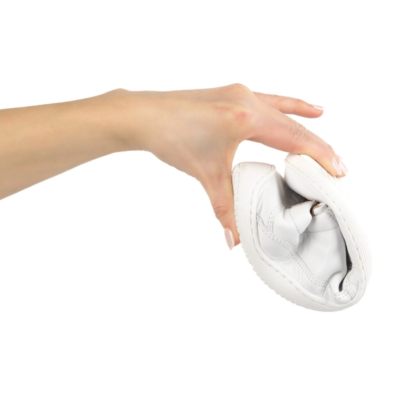 Naisten paljain jaloin minimalistiset nahka -lenkkarit Olivier 1282 valkoinen 2