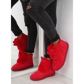 Punaiset emut nyytillä B198 punainen 1