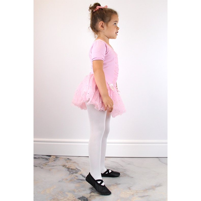 Nahkaiset balettikengät, joissa mustat kuminauhat Nazo 1