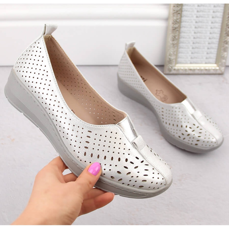 Naisten harjakattoiset hopeanhohtoiset kengät Jezzi RMR1840-13 1