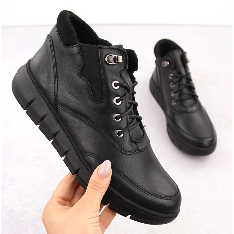 Naisten nahkasaappaat alustalla, musta Helios 561 1