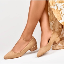 Goodin Naisten matalakorkoiset mokkanahkapumput, beige GD-XR106BE 1