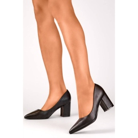 Naisten teräväkärkiset pumput, musta, KJ-42B 2