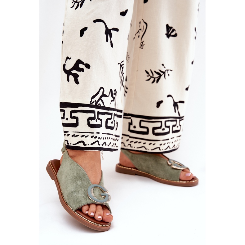 Litteät sandaalit, joissa on vihreä koriste 2