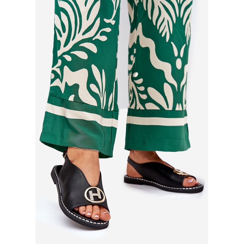 Litteät tyylikkäät sandaalit, joissa on musta sisustus 1