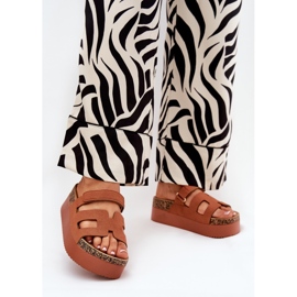 Tohvelit massiivisella kamelinalustalla ruskea 2