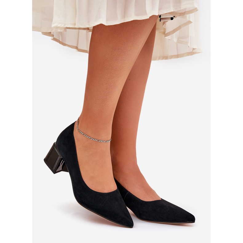 Mokka -sileät pumput terävillä työkaluilla Vinceza 66736 musta 1