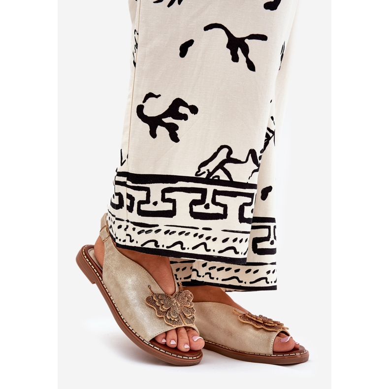 Jezzi Litteät naisten sandaalit, joissa on kultainen koriste 1