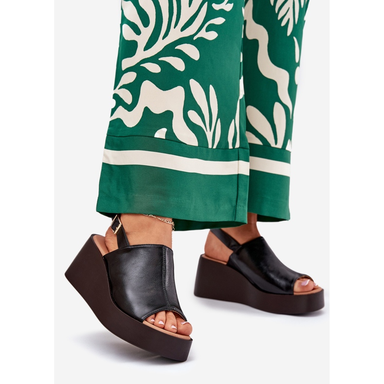 Jezzi Naisten sandaalit, joissa on ekologinen nahka lavalla ja mustat kiilat 1