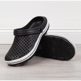 News UUTISET mustat harjakattoiset vaahtomuovitossut 1