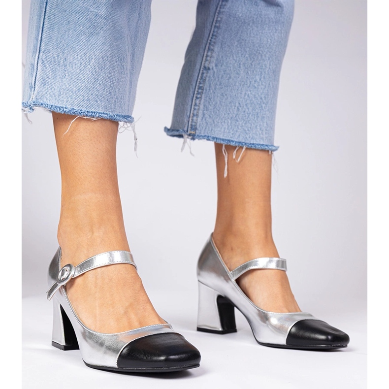 Hopea naisten pumput mustalla nenällä 1