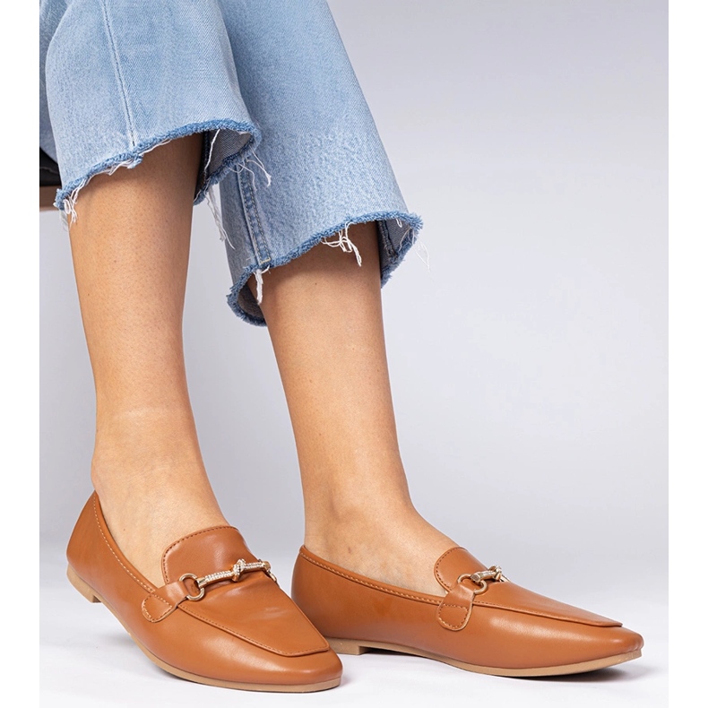 Ruskeat tyylikkäät leipomot, joissa on kultainen sisustus ja zirkonit 2