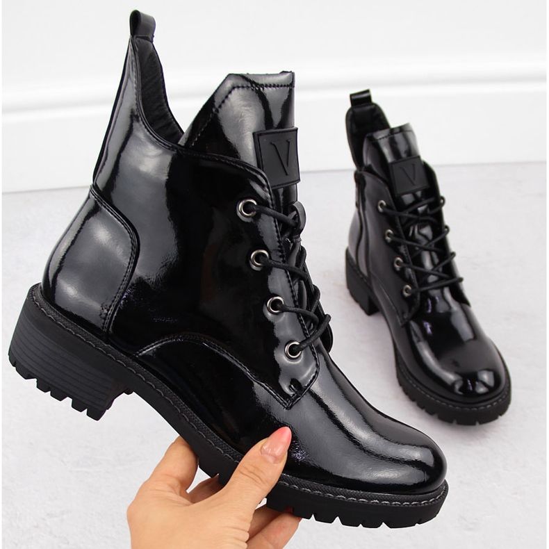 Naisten musta patentoitu työasu Vinceza 58136 1