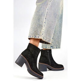 Naisten klassiset mokkanahkaiset korkeakorkoiset saappaat, musta 9613B 2