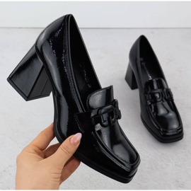 Maalattu naisten kengät mustalla Potocki SZ12553 -viestissä 2