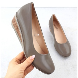 Vinceza Naisten pumput. beige 1