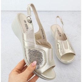 Naisten sandaalit mukavalle beige uniSoft 8876 1