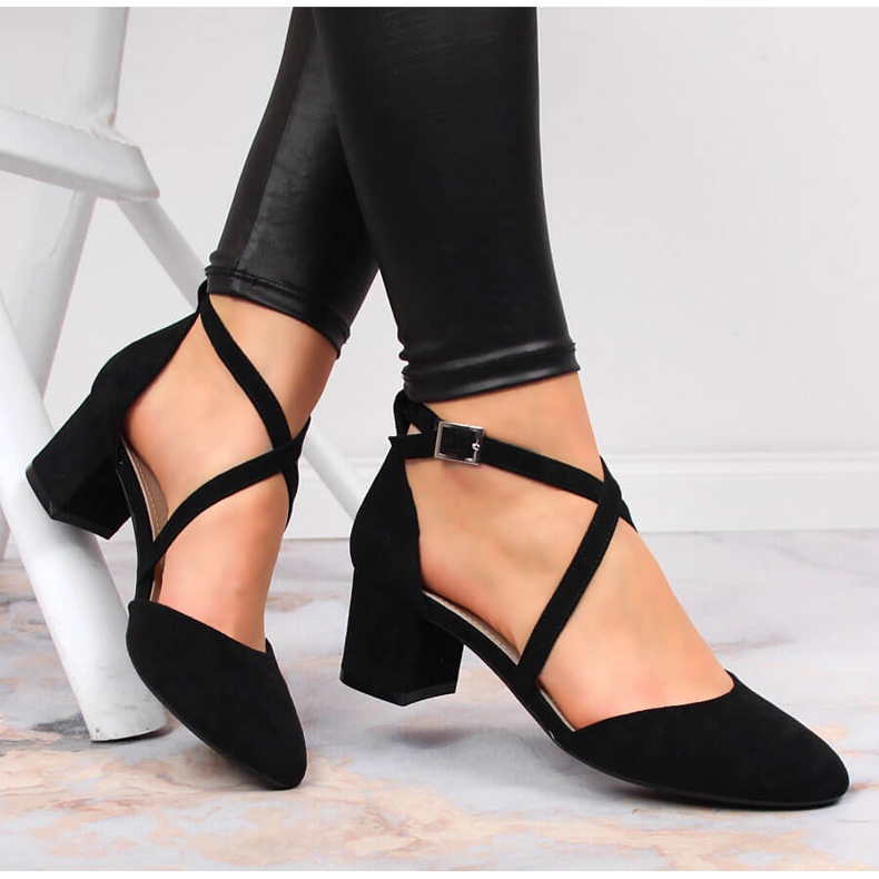 Sergio Leonen naisten mustat sandaalit 1