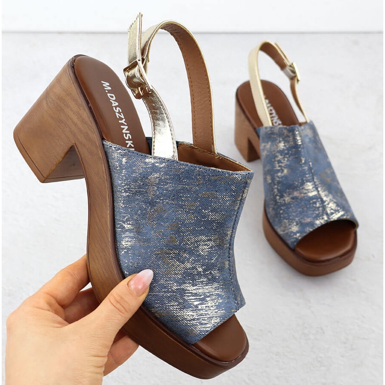 Naisten sandaalit pylväällä, kullattu M. Daszyński MR23126-7 sininen 1