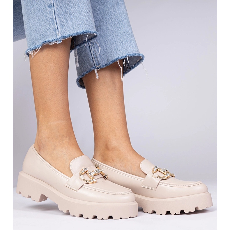 Beige tyylikkät leivänmeret zirkonilla 1